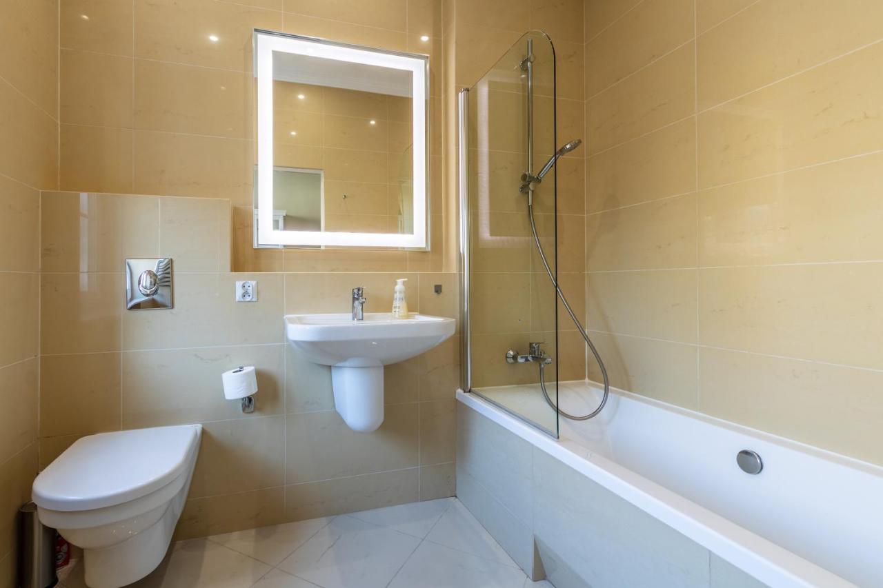 Apartament Luster I Obrazow Варшава Экстерьер фото